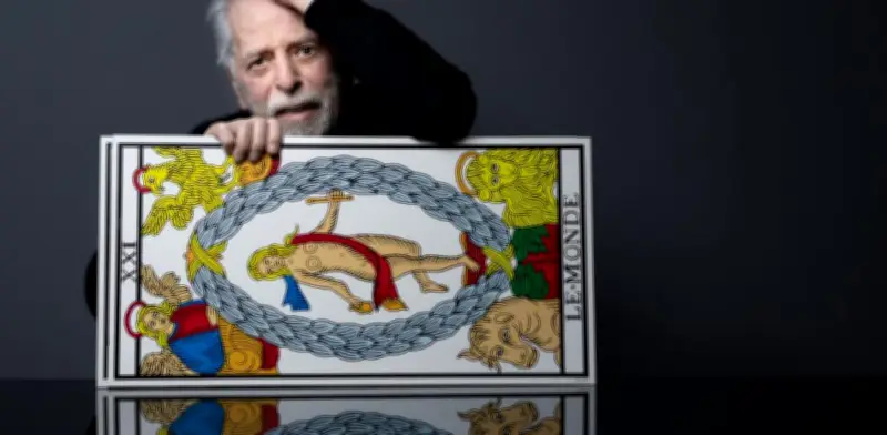 A los 97 años, Alejandro Jodorowsky presenta 'Art Sin Fin', libro que resume su universo creativo