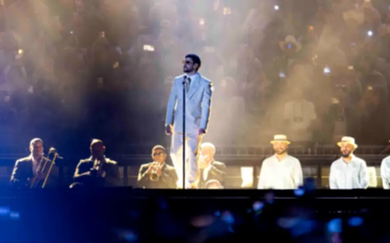 Academia Puertorriqueña de la Lengua Española reconoce a Bad Bunny por difundir el español globalmente