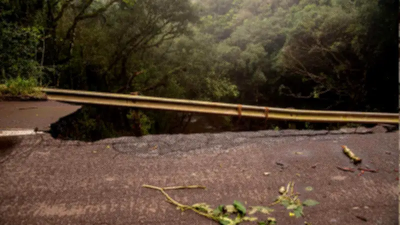 Accidente en Chilapa cobra la vida de dos colaboradores de Morena en Guerrero