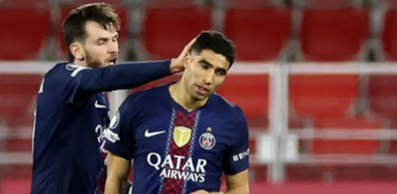 Achraf Hakimi, futbolista del PSG, enfrentará juicio en Francia por presunta violación