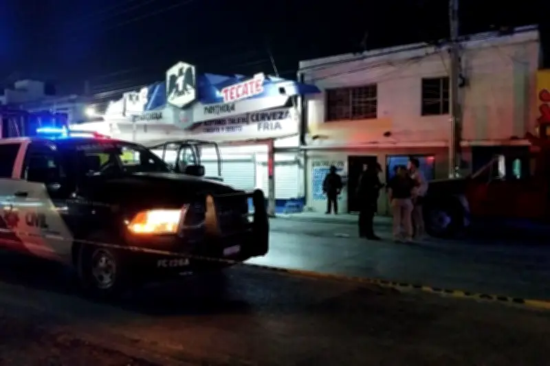 Acribillan a Dos Personas Frente a Negocios en un Ataque Violento
