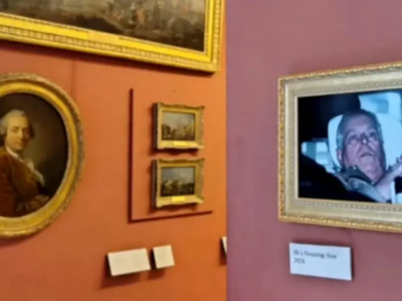 Activistas colocan foto del expríncipe Andrés en el Louvre en burla por interrogatorio