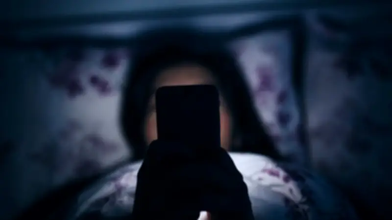 Adolescentes en Madrid reducen consumo de alcohol, tabaco y cannabis; aumentan adicciones a juego y pantallas