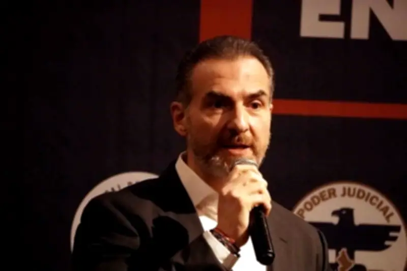 Adrián denuncia red de trata ligada a grupos de poder en México