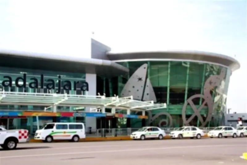 Aeropuerto de Guadalajara opera con normalidad pese a videos de irregularidades