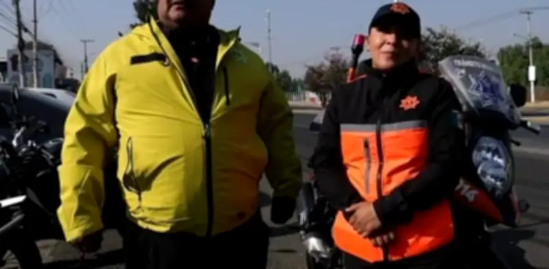 Agentes de Tránsito en Tecámac Asisten Parto de Emergencia en Carretera