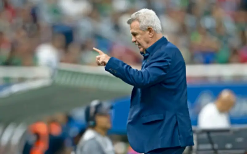 Aguirre advierte: Selección Mexicana no es para rehabilitarse, exige jugadores al ien por ciento