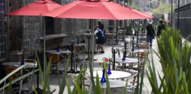 Alcaldías de la CDMX revisarán negocios para liberar banquetas ocupadas ilegalmente