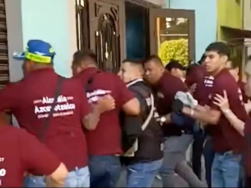 Alcaldesa de Azcapotzalco destituye a funcionarios por agresión a vecinos