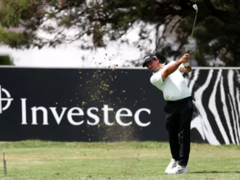 Alejandro del Rey lidera junto a tres rivales en el inicio del South African Open