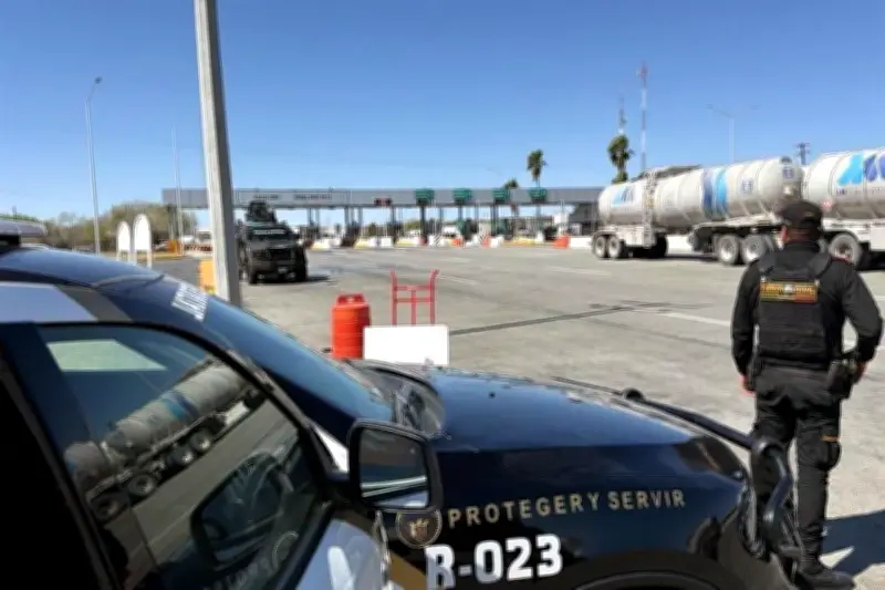 Alerta de EU por violencia frena bloqueo en la frontera con México