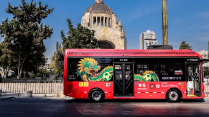 Alertan sobre nuevo modus operandi de robo en Metrobús CDMX usando adultos mayores