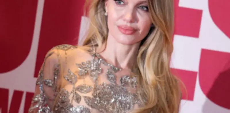 Angelina Jolie redefine sus cicatrices como símbolo de amor y prevención del cáncer