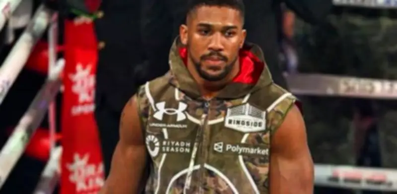 Anthony Joshua retoma entrenamientos tras accidente automovilístico