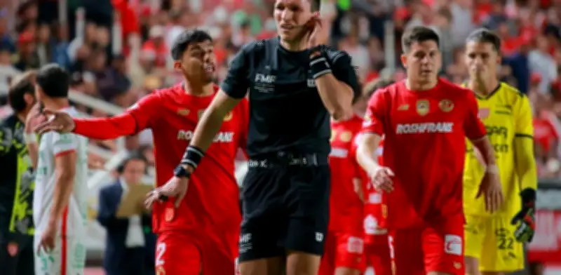 Arbitraje de Liga MX en la mira: Anillo de Canelo exhibe fallas en protocolo