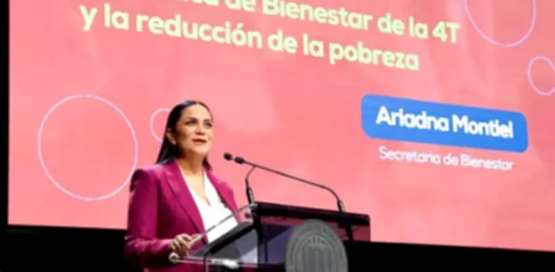 Ariadna Montiel expone en la UDEM los pilares de la política de bienestar de la 4T
