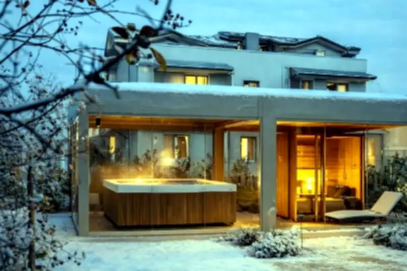 Artistas mexicanos crean escenografía luminosa desde el Jardín Botánico de Chapultepec