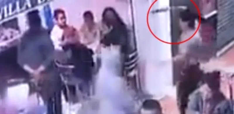 Asalto relámpago en cafetería de Benito Juárez: roban en 30 segundos con pistolas