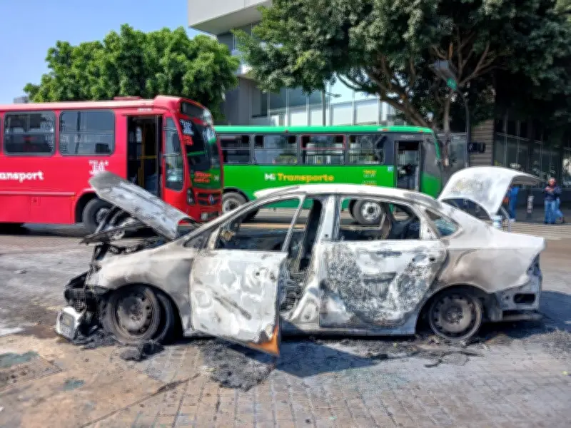 Ataque con Incendio y Tiroteo Frente a la FGR en Guadalajara Provoca Caos