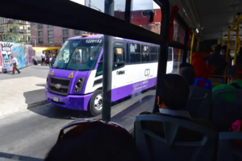 Aumento de tarifa en CDMX es insuficiente para transporte concesionado, exigen subsidios