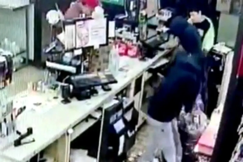 Autoridades Desarticulan Banda Criminal Dedicada al Robo de Establecimientos Comerciales