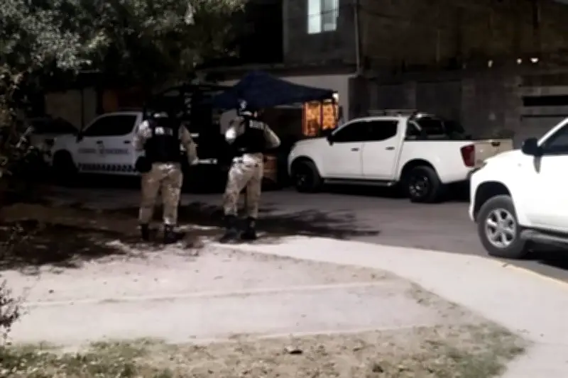 Autoridades ejecutan cateo por narcóticos en Escobedo, Nuevo León