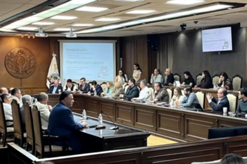 Autoridades Retiran Amenaza de Grúa a Trailers Estacionados en Vías Federales