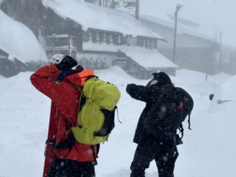 Avalancha histórica en California deja al menos 8 muertos y un desaparecido