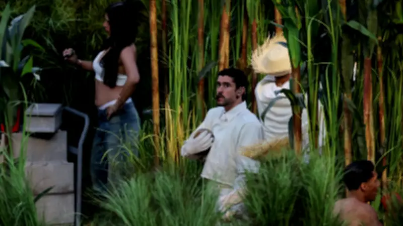 Bad Bunny Celebra Latinoamérica en el Super Bowl 2026 con Mensaje que Provoca Ira de Trump