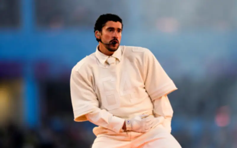 Bad Bunny enfrenta posible multa millonaria tras denuncia de congresistas de EU por Super Bowl