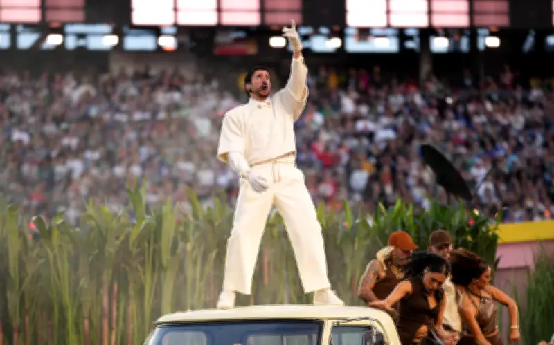 Bad Bunny libre de sanciones tras investigación por su show en el Super Bowl LX