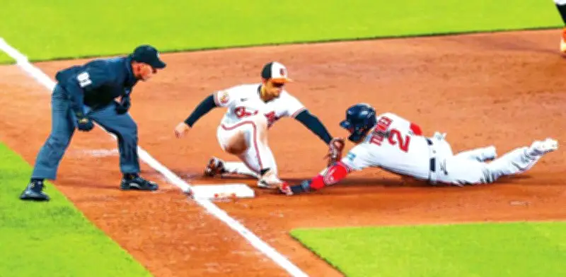 Baja de Ramón Urías sacude a México; Nacho Álvarez Jr. entra al Clásico Mundial