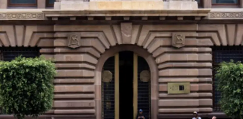 Banxico eleva pronóstico del PIB a 1.6% para 2026 y ajusta al alza expectativas inflacionarias