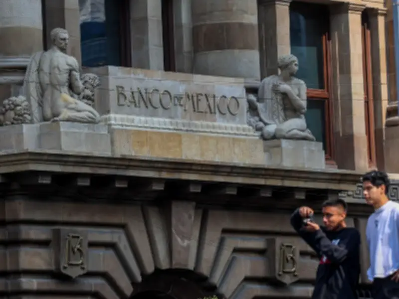 Banxico eleva proyección de crecimiento del PIB para 2026 a 1.6%