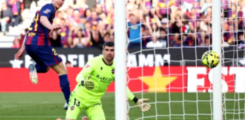 Barcelona sufre baja clave: Frenkie de Jong estará fuera seis semanas por lesión