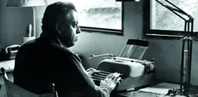 Biblioteca Jorge Ibargüengoitia: el escritor que desafiaba certezas con humor