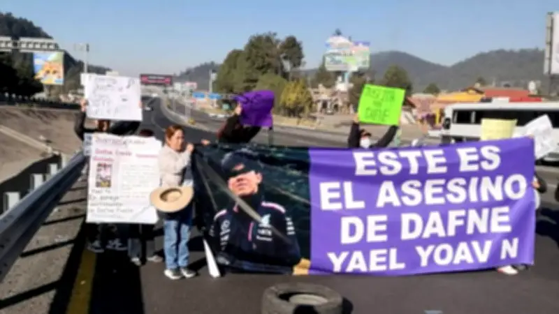 Bloqueo en la México-Toluca por justicia para Dafne causa caos vial en La Marquesa
