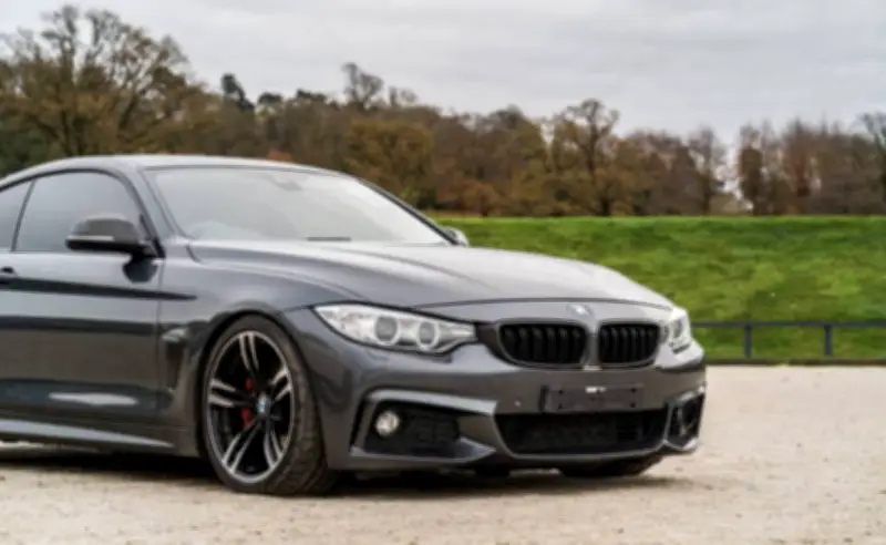 BMW llama a revisión mundial por riesgo de incendio en vehículos