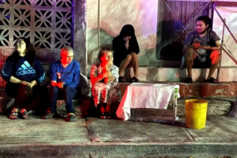 Bomberos rescatan a familia completa de voraz incendio en vivienda de Monterrey