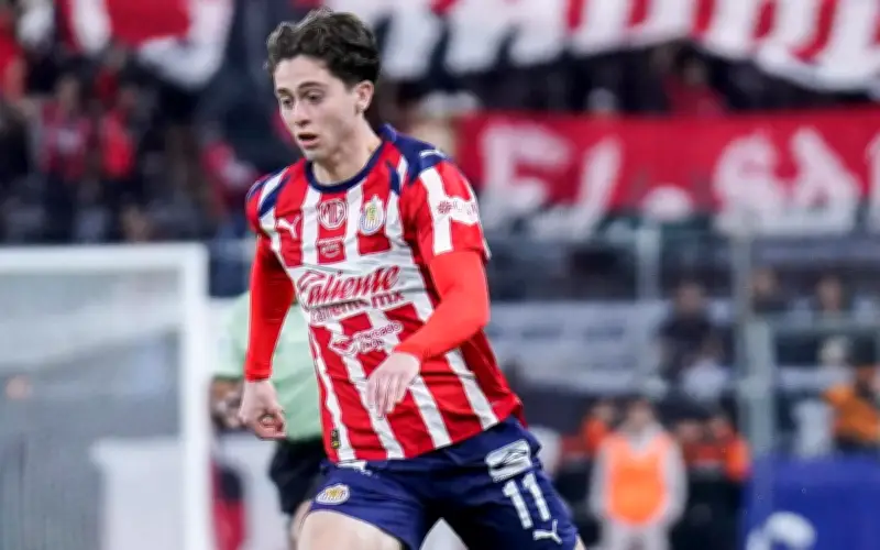 Brian Gutiérrez reafirma su lealtad a Chivas pese a interés del América