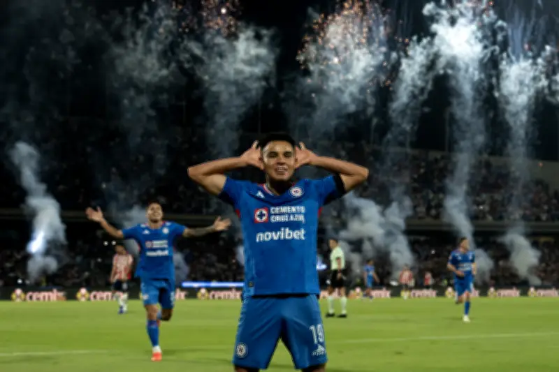 Brugada desmiente que Parque Bicentenario será estadio del Cruz Azul