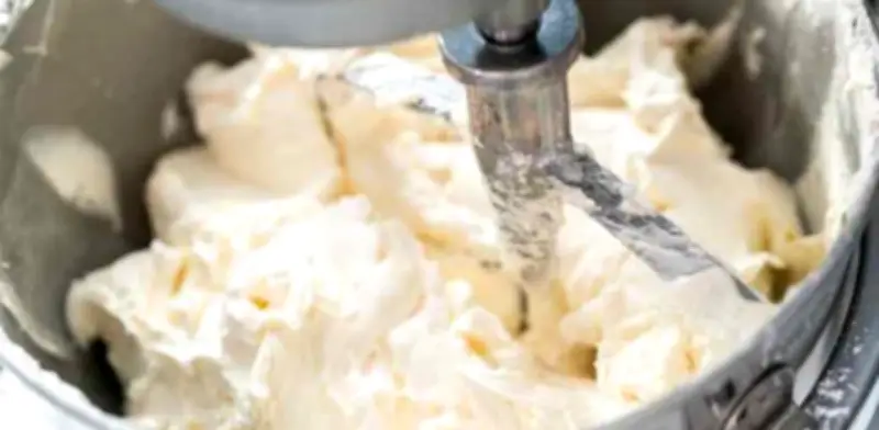 Butternache: La Innovadora Fusión de Ganache y Mantequilla para Decoración Pastelera