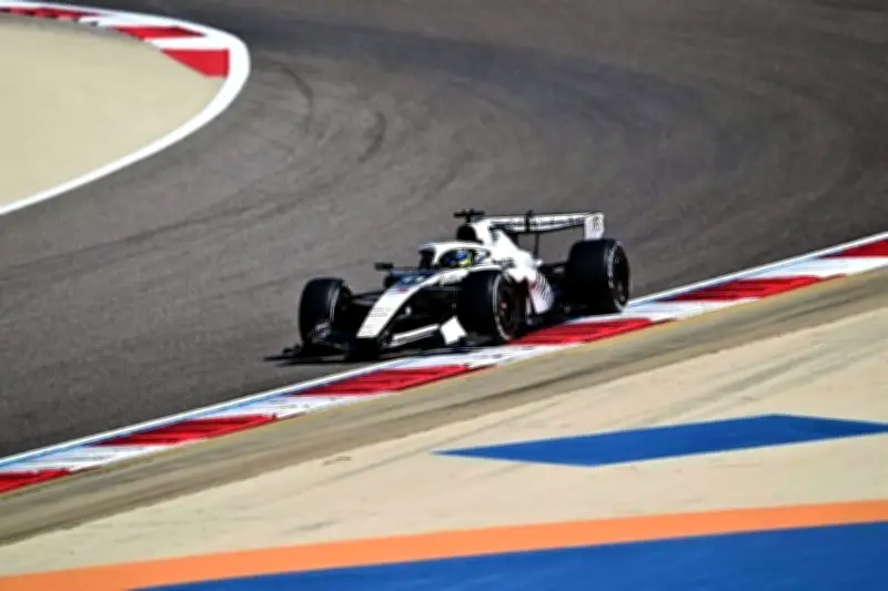 Cadillac enfrenta escasez de autos antes del inicio de la temporada de ventas