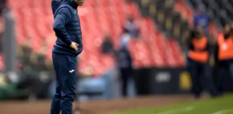 Caixinha admite exceso con medios pero defiende su reacción ante agresión