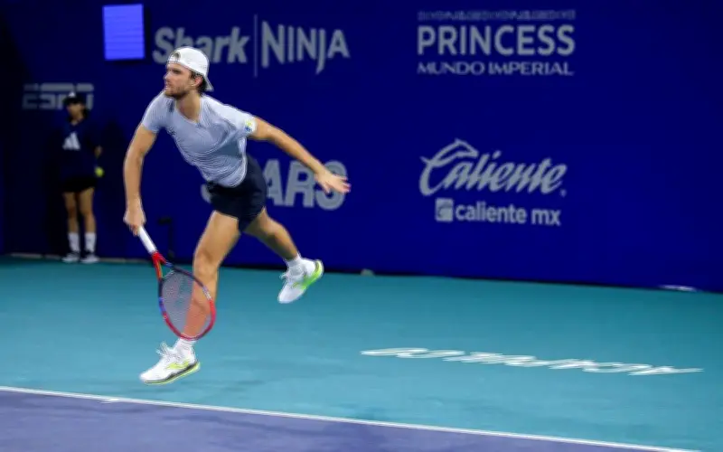 Caliente.mx eleva la experiencia en el Abierto Mexicano de Tenis 2026 con espacios premium