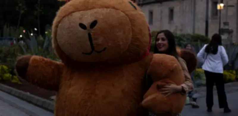 Capibara invade supermercado brasileño: lo sacan en carrito de compras