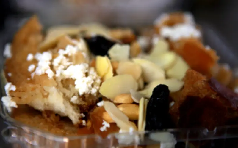 Capirotada en Cuaresma: ¿Platillo tradicional o riesgo para la salud?