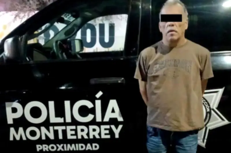 Capturan a pareja en México por millonario fraude con iPhone falsificados