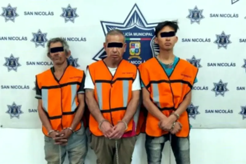 Capturan a tres sujetos con droga tras pelea callejera en Nuevo León