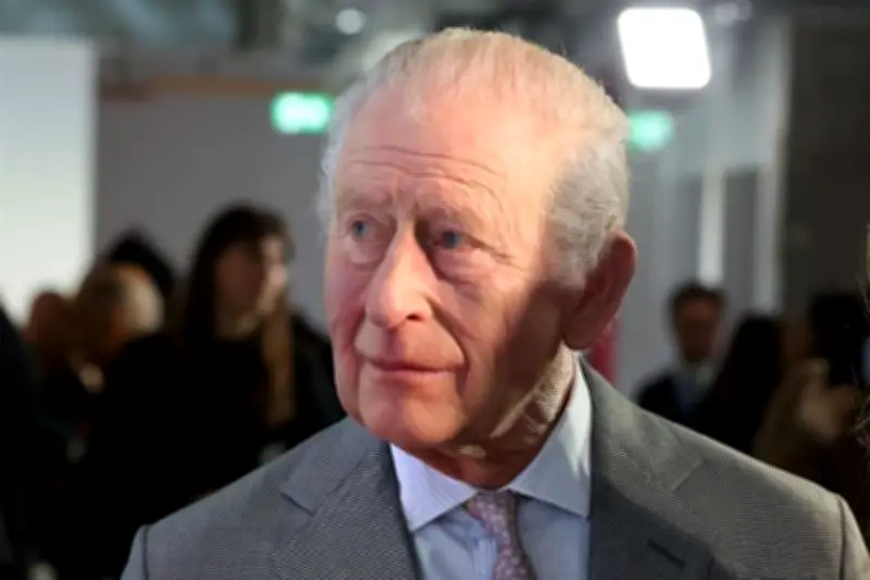 Carlos y Camila mantienen agenda oficial sin mencionar al príncipe Andrés